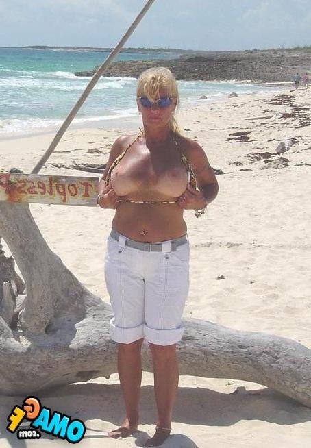 16P fisting and fingering amateur porn pictures