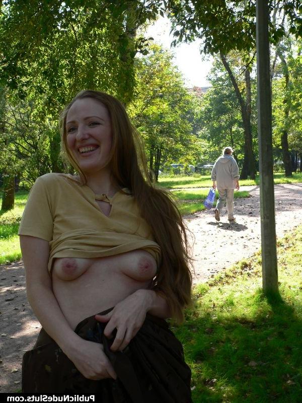 15P Hottie shows all of her intimate places one after another in the park