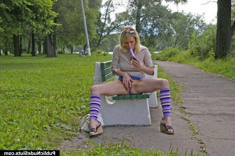 15P Impudent slut rubbing her cunt with vibrator on the bench in the park