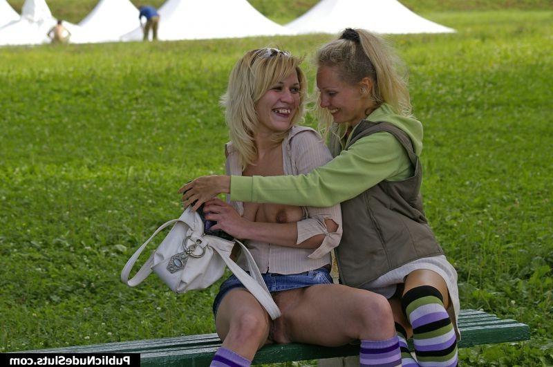15P Pair of blonde lesbians playing the sizzling vibro games in the park