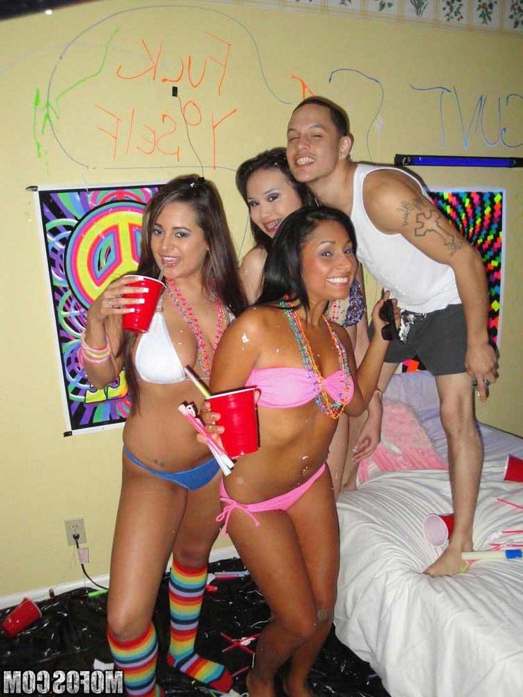 15P College babes banging cocks in hot amateur orgy sex party