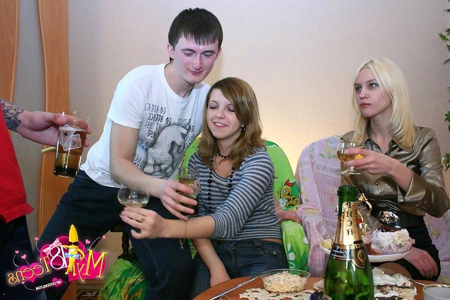 16P amateur teens sucking and fucking their boyfriends until cumshot