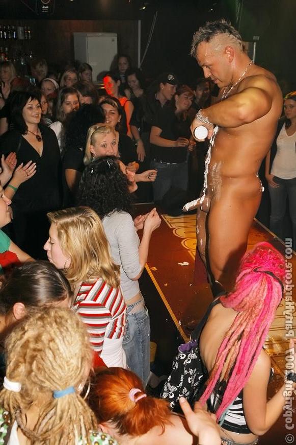 19P Innocent but horny babes sucking male strippers love poles