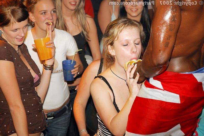 15P Drunk horny amateurs sucking banana on orgy sex party