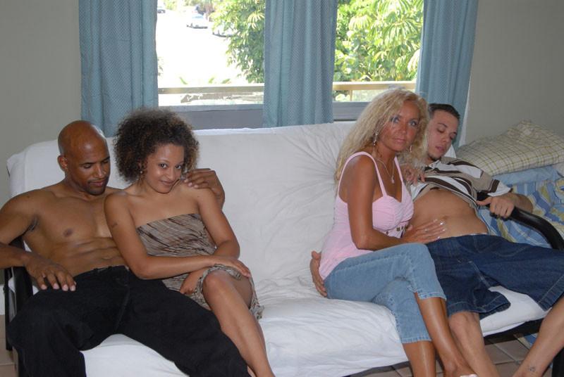 15P Interracial swing sex with hot mature babes fucking
