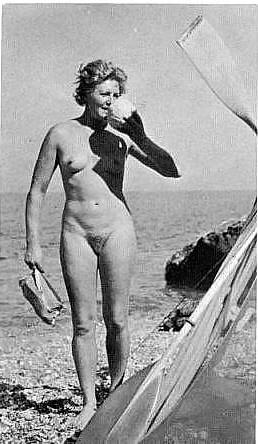 23P Nudist Living #21 - Vintage Mag