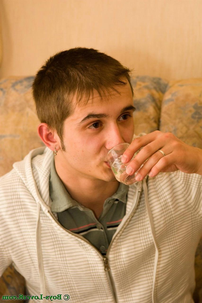 16P An all gay teen party with booze and banging