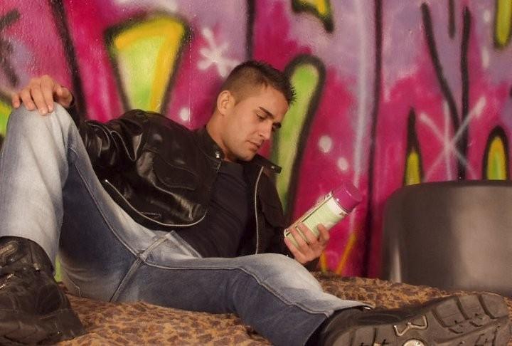 20P Smooth muscle dudes sucking and screwing and shooting pleasure