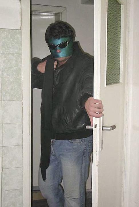 20P A college twink and a stout masked bound man peeing and riding