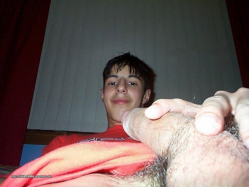 10P Naughty amateur boyfriend stuffing his ass with a dildo