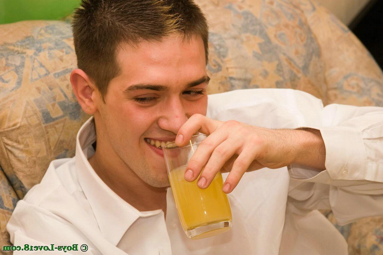 16P An all gay teen party with booze and banging