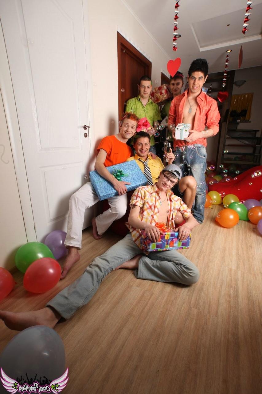 15P Strip poker is just one of the games these horny homos played to pass time
