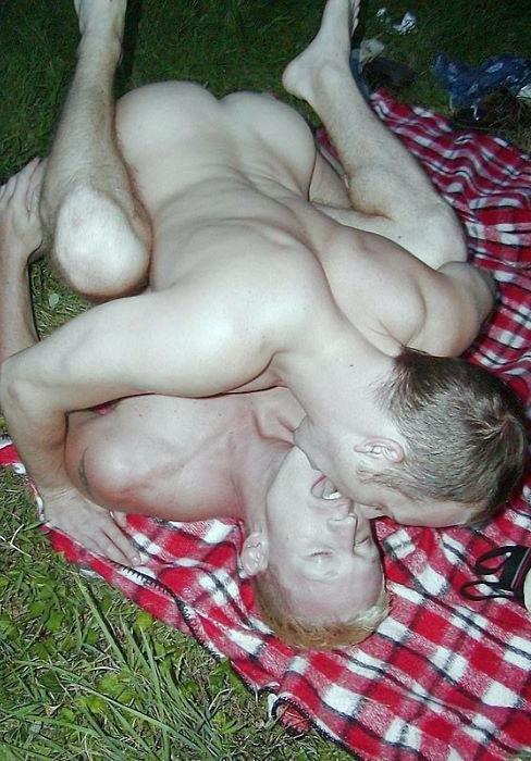 20P Two smooth crazy picnickers enjoy deep cock riding on a plaid