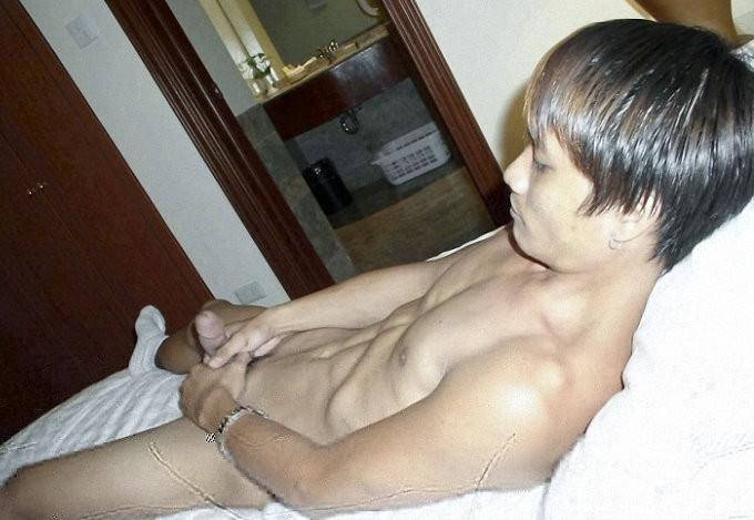 20P Smooth ssian fellow enjoy stripping and showing and jerking off