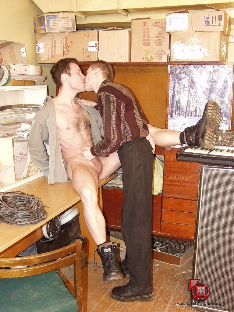 10P Young man licking some balls, cocks and a shocking tongue-in-the-hole game, deep