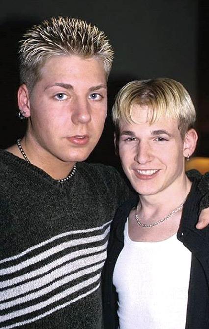 20P Couple of blond twinks sucking and fucking and cumming delight