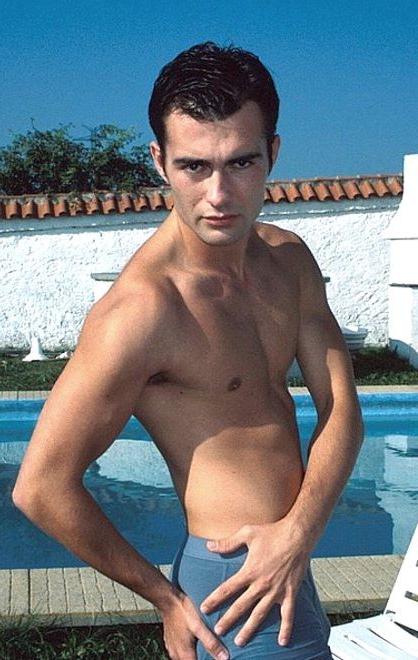 20P Couple of tanned college twinks blowing and screwing by the pool