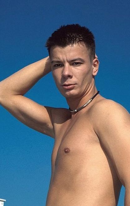 20P Couple of tanned college twinks blowing and screwing by the pool