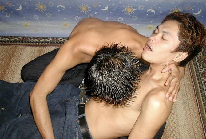 20P Two asian twinks enjoy each others cock and facial cum delight