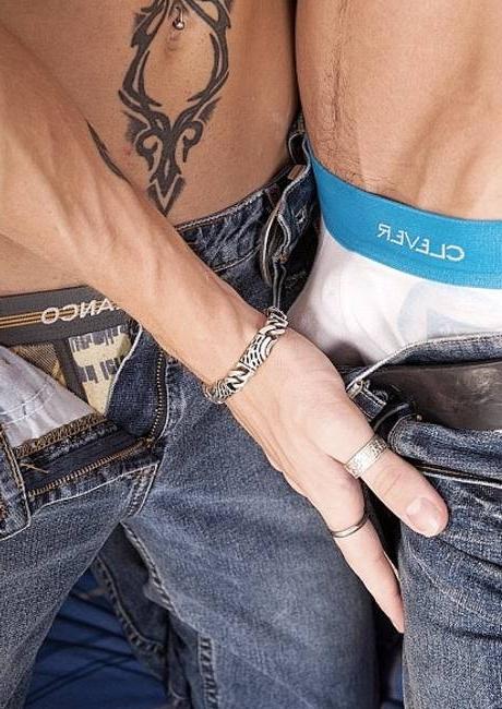 20P Red haired twinks sucking and bareback screwing gusto at home