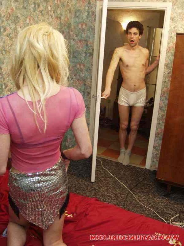 15P Gay looking like a girl with his boyfriend gay