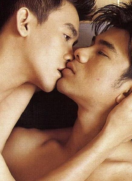 20P Fresh asian trio enjoy blowjob and fucking and facial cumming