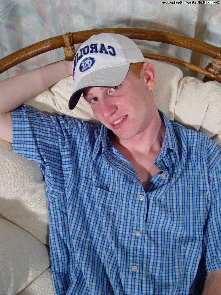 16P red head stud strips to play with his cock