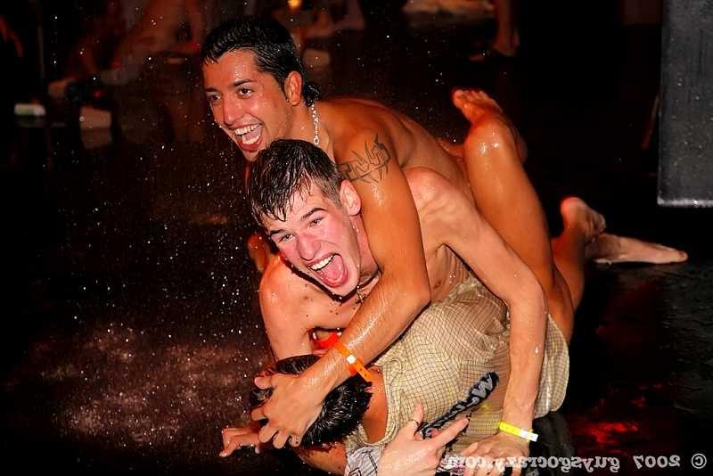 20P Innocent bystanders become part of ass pummeling