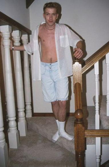 16P very nice student alone at home posing scenes