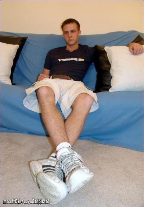 16P fresh student posing and show his spicy cock