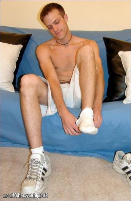 16P fresh student posing and show his spicy cock