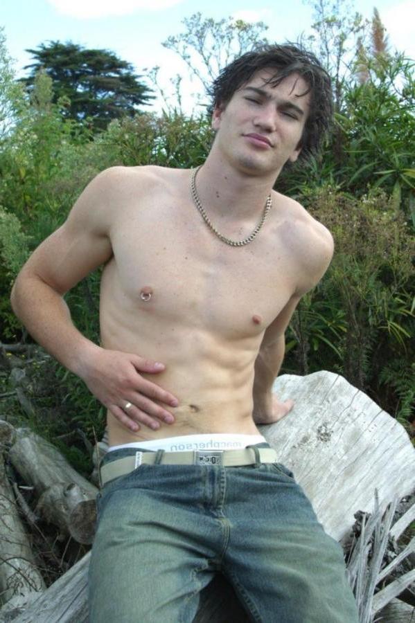 15P Sexy naked college stud