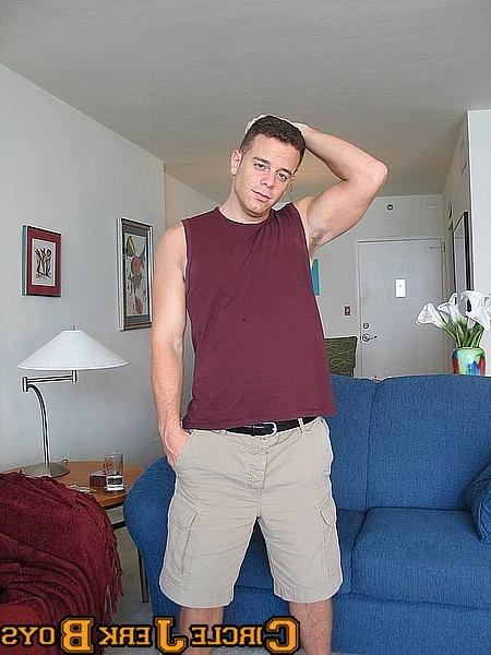 14P Stud in cargo shorts