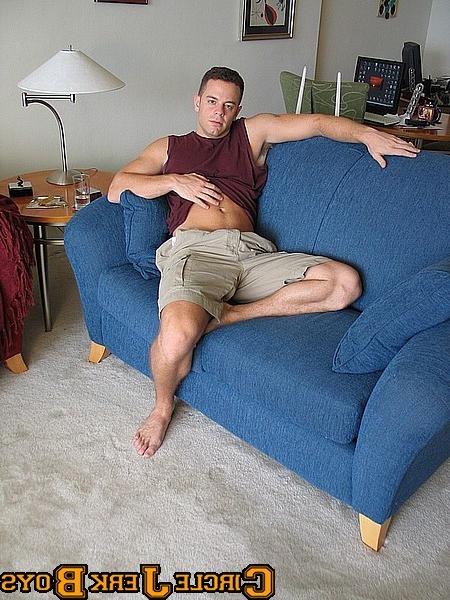 14P Stud in cargo shorts