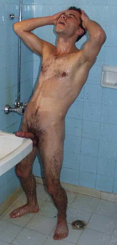 15P hung stud jacks off in the shower
