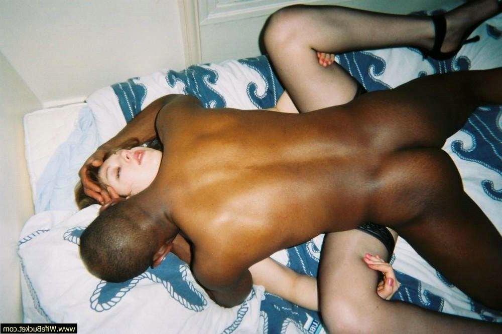 15P Nextdoor wives dicked in interracial cuckold orgies