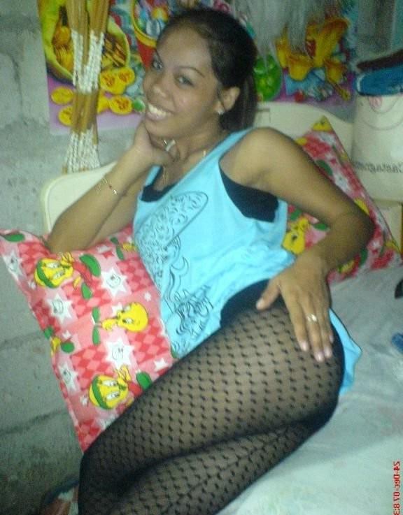 16P Exotic Asian slut in various dirty photo sessions including pussy play using a l