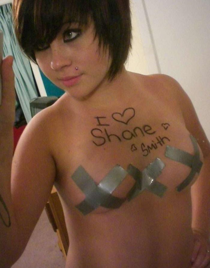 15P Naked for her boyfriend