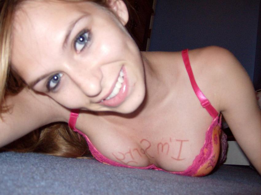 15P Naked for her boyfriend