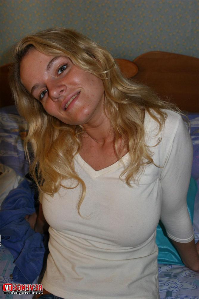 14P Busty Teen Annas Ex Boyfriend sends in her naked pics