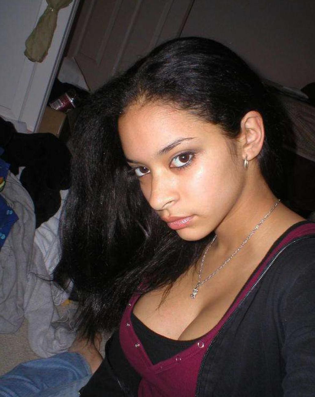 15P Pictures of three big-tittied girlfriends