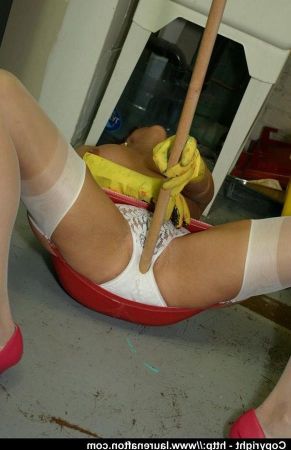 12P Slutty mature fucks and broom
