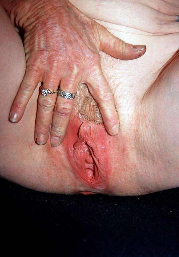 16P Extreme old redhead granny gets her hairy wrinkly snatch fucked