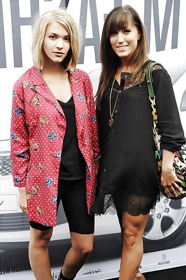 25P Hot and cute swedish singer