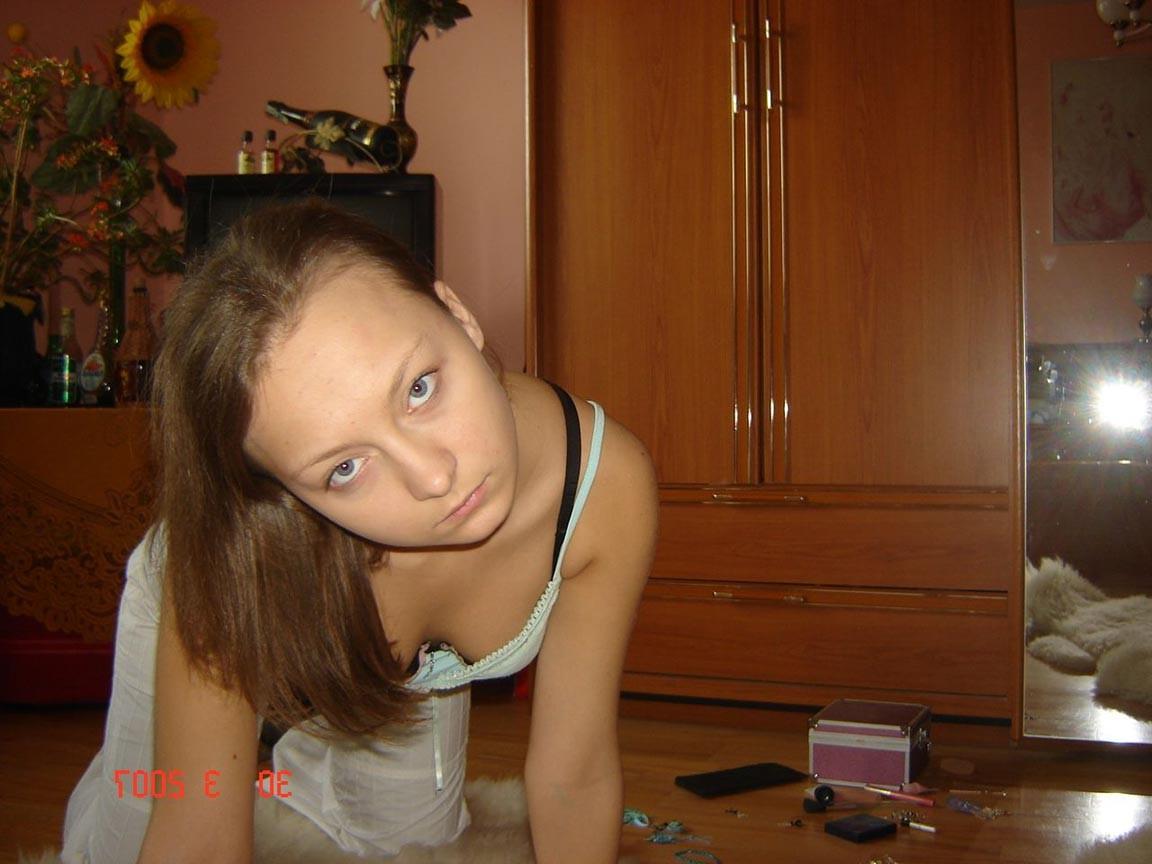 20P Amateur girlfriend sucks anal dildo home action