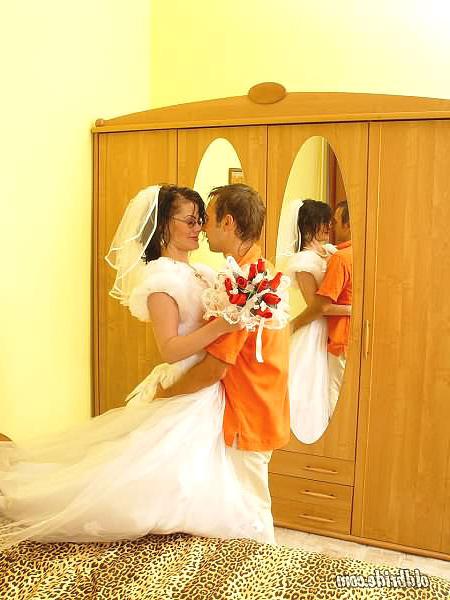 16P He wanted her to slip into her wedding dress before banging her senseless