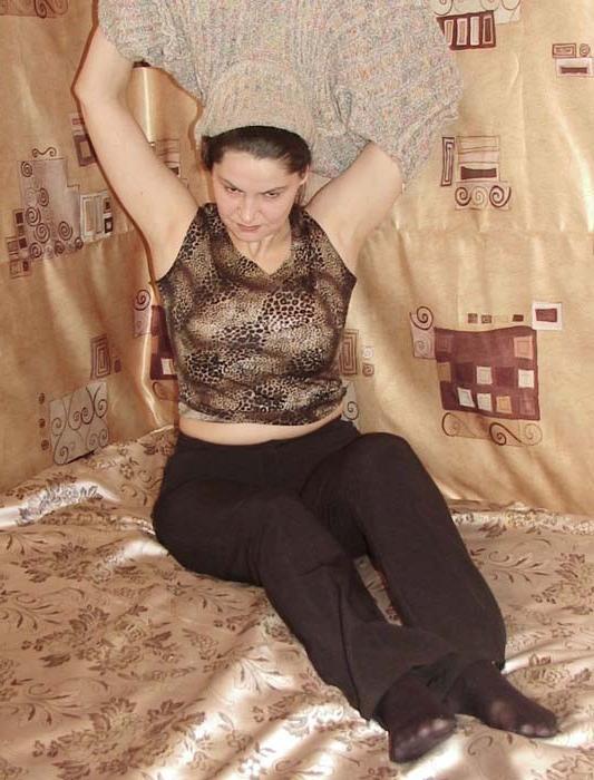 16P Big teacher undresses on the sofa