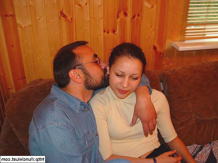 16P Older iranian man is fucing this middle-eastern cutie girl