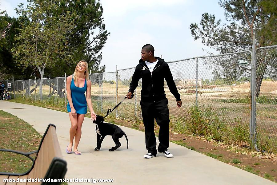 16P Hot blonde gets into some interracial schtupping