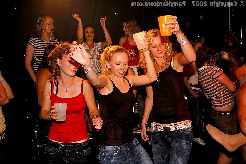 20P Teens show their capable of sucking a black cock